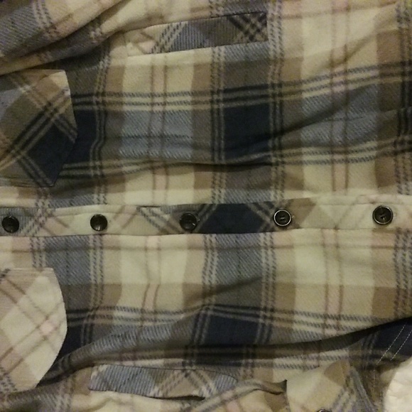 Weekends Everyday NWT Flannel Shacket M - Picture 4 of 7